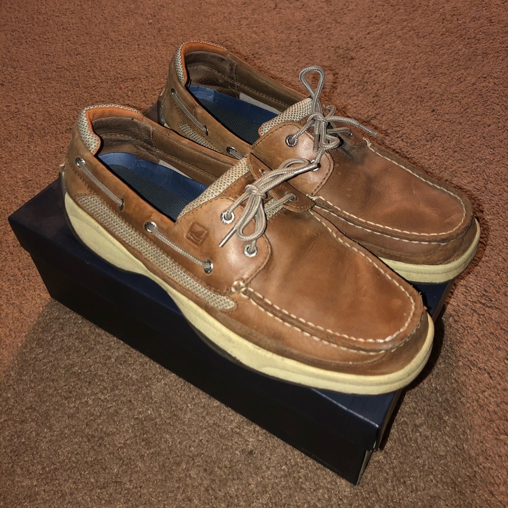 Men’s Sperry Top-Sider boat shoes